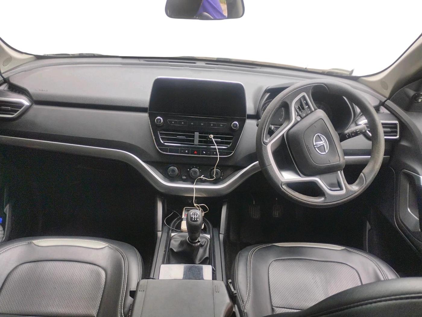2020 Tata Harrier XM 2.0L KRYOTEC, Diesel, Manual, 90,457 km, interior