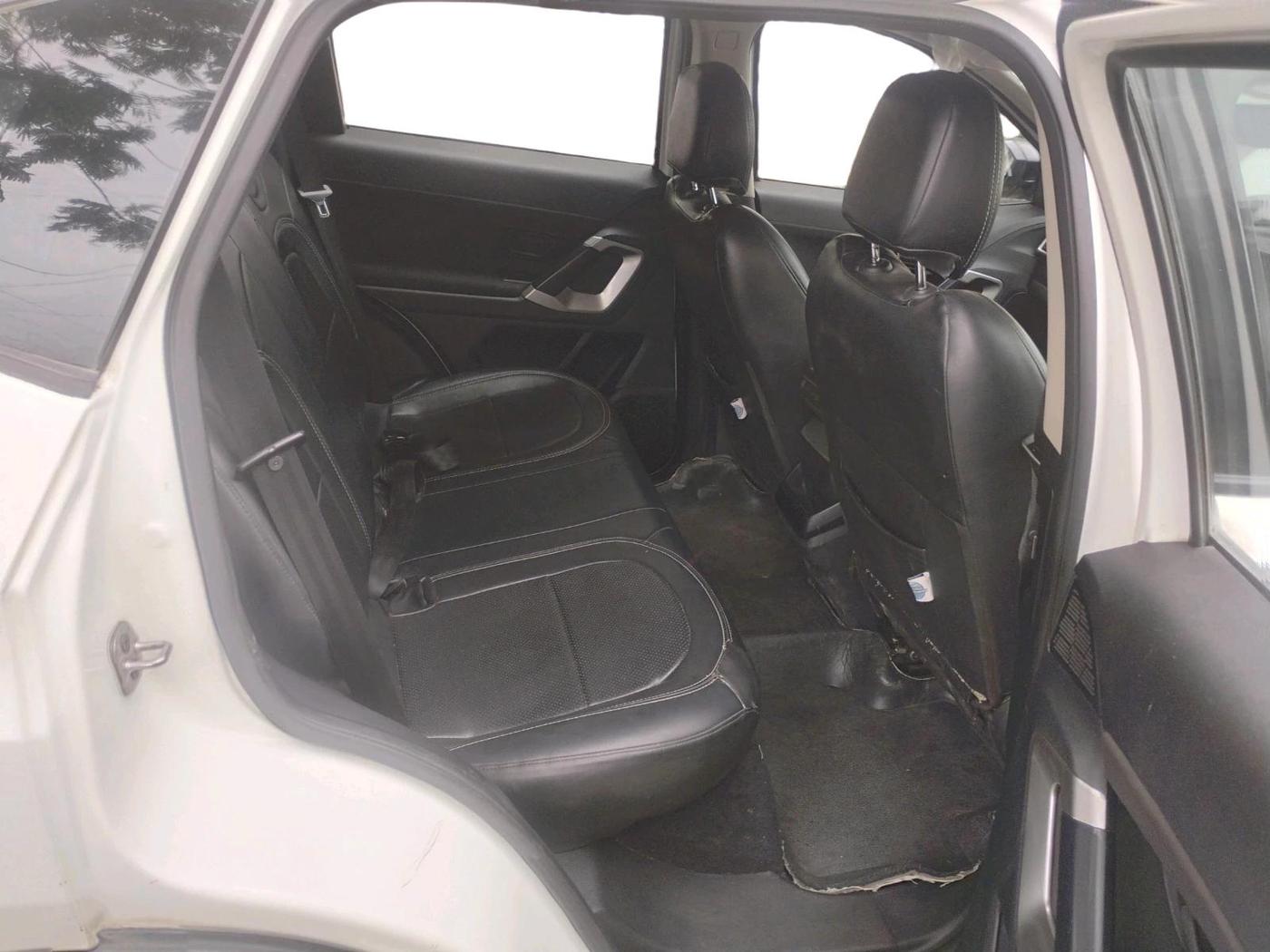 2020 Tata Harrier XM 2.0L KRYOTEC, Diesel, Manual, 90,457 km, interior