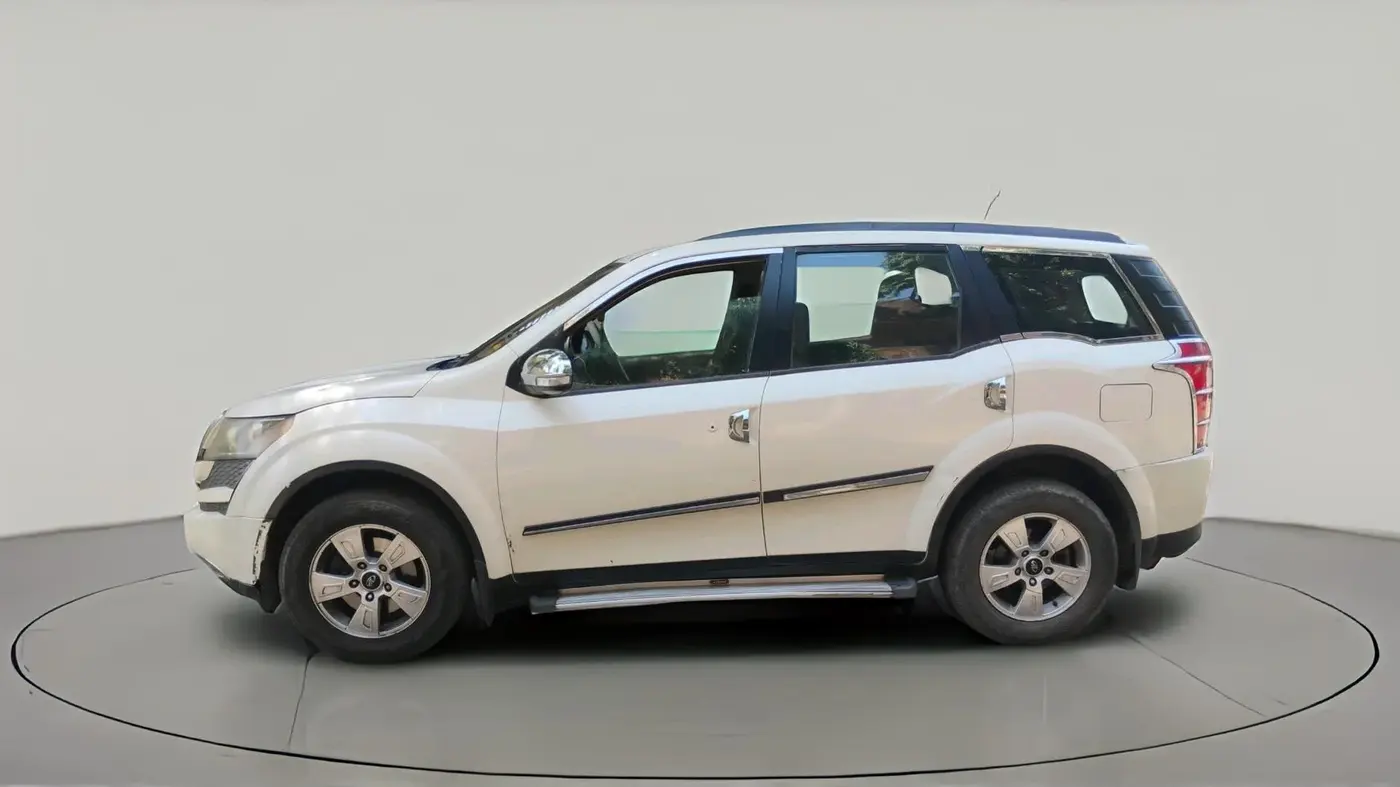 2012 Mahindra XUV500 W8, Diesel, Manual, 2,14,560 km, exterior