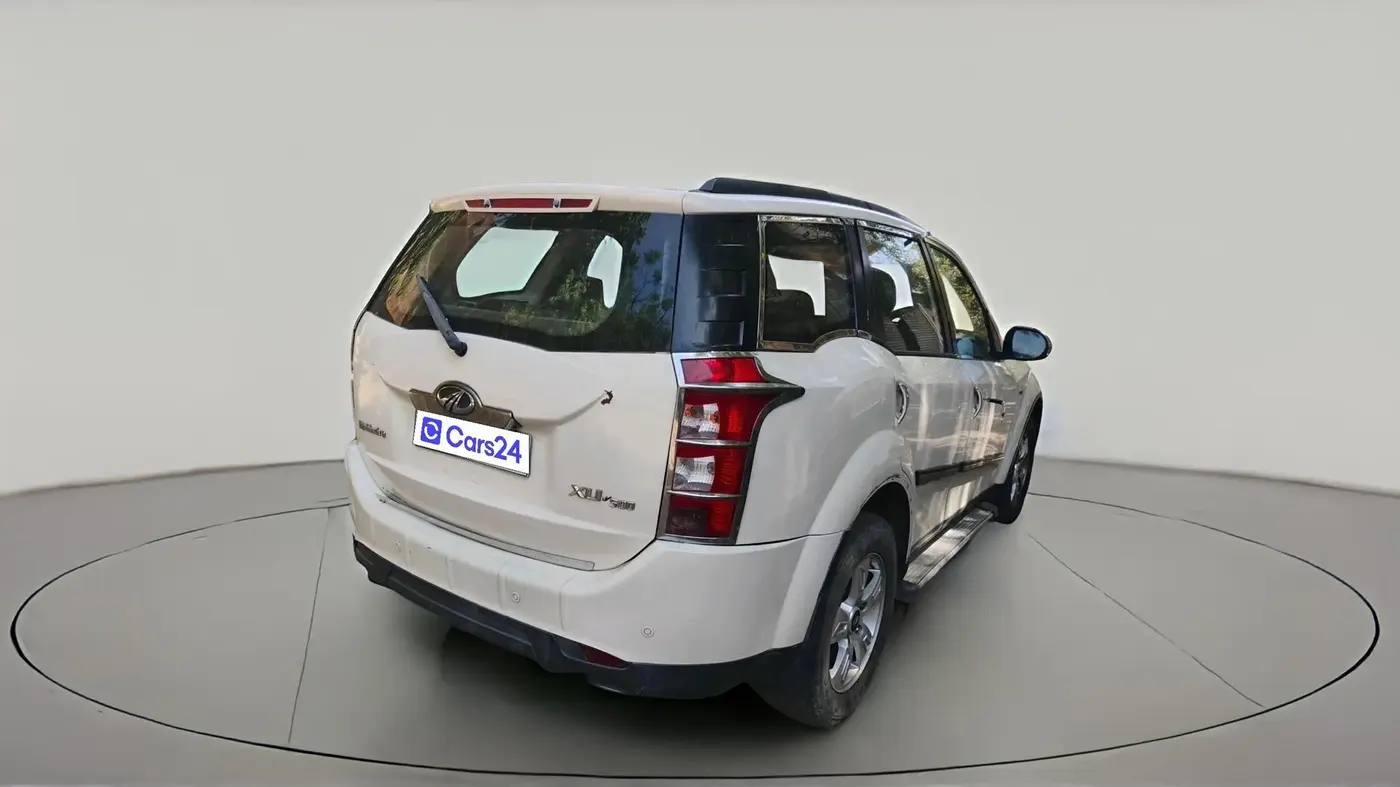 2012 Mahindra XUV500 W8, Diesel, Manual, 2,14,560 km, exterior