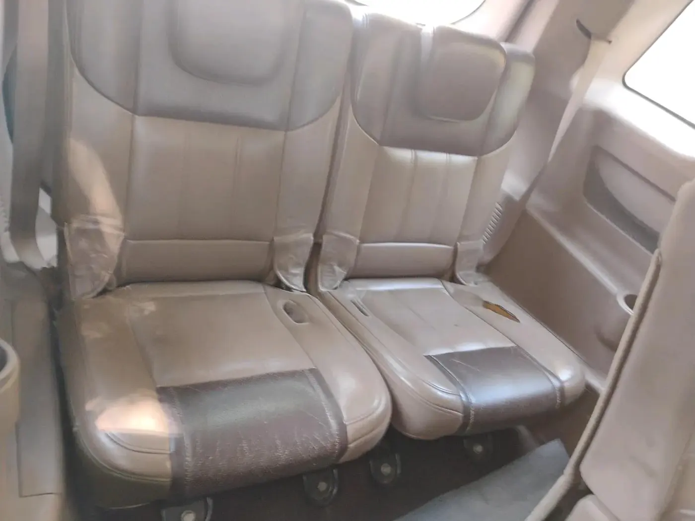 2012 Mahindra XUV500 W8, Diesel, Manual, 2,14,560 km, interior