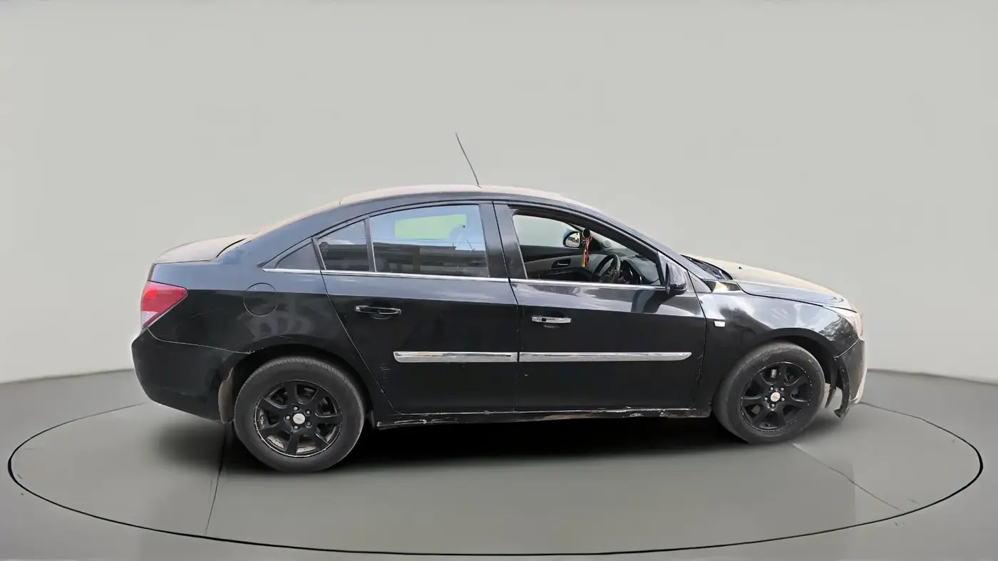 2013 Chevrolet Cruze LTZ, Diesel, Manual, 92,345 km, exterior