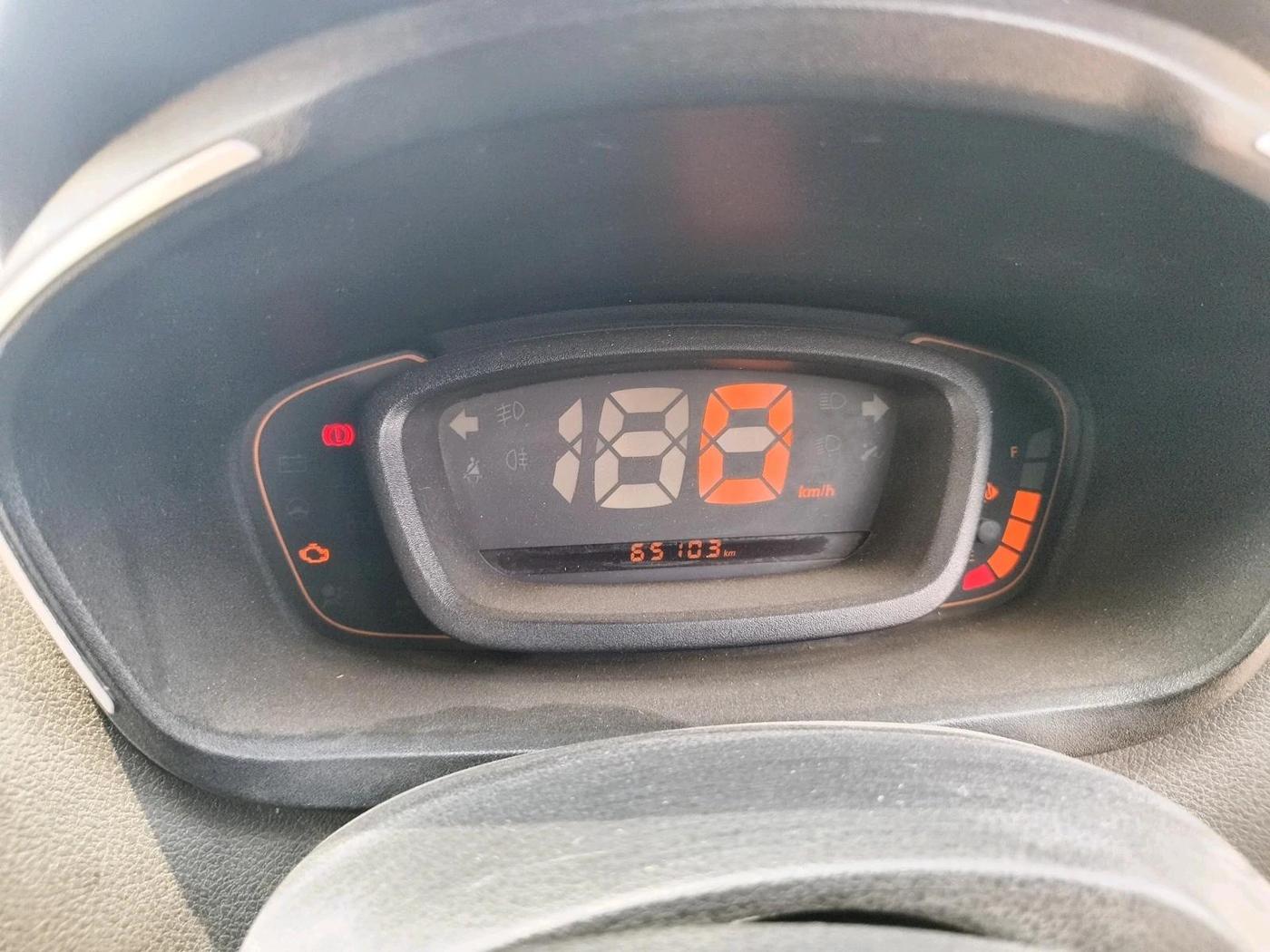 2018 Renault Kwid RXL, Petrol, Manual, 65,103 km, interior