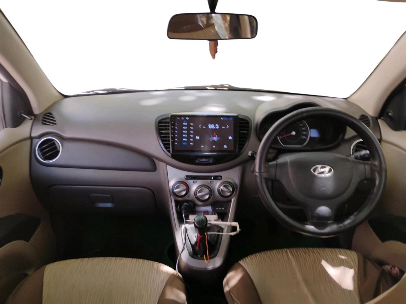 2015 Hyundai i10 SPORTZ 1.1, Petrol, Manual, 19,842 km, interior