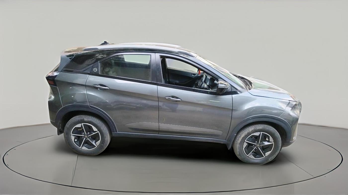 2023 Tata NEXON FEARLESS + S P MT, Petrol, Manual, 34,338 km, exterior