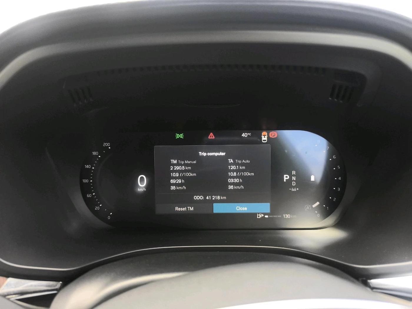 2025 Volvo XC 60 B5 Ultra, Petrol, Automatic, 41,218 km, interior