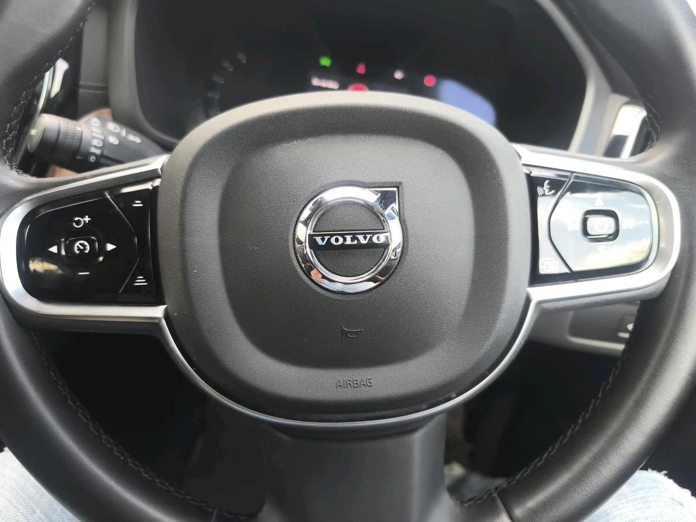 2025 Volvo XC 60 B5 Ultra, Petrol, Automatic, 41,218 km, interior
