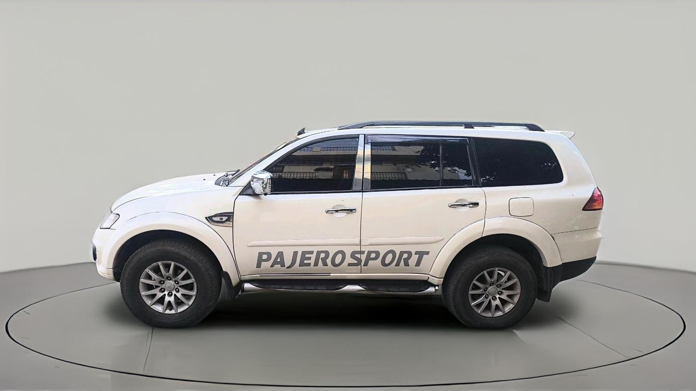 2012 Mitsubishi Pajero Sport 2.5 MT 4X4, Diesel, Manual, 2,93,676 km, exterior