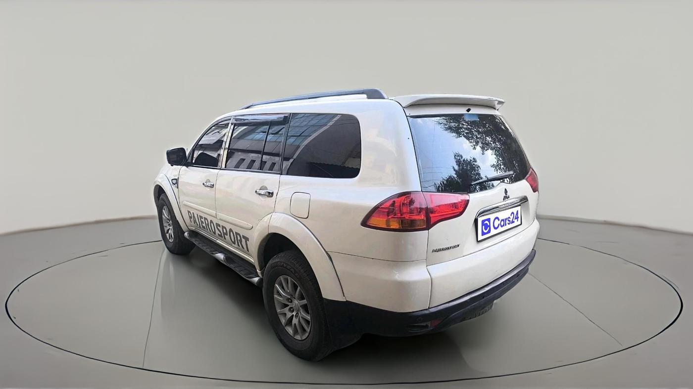 2012 Mitsubishi Pajero Sport 2.5 MT 4X4, Diesel, Manual, 2,93,676 km, exterior