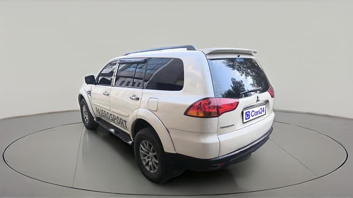 2012 Mitsubishi Pajero Sport 2.5 MT 4X4, Diesel, Manual, 2,93,676 km, exterior