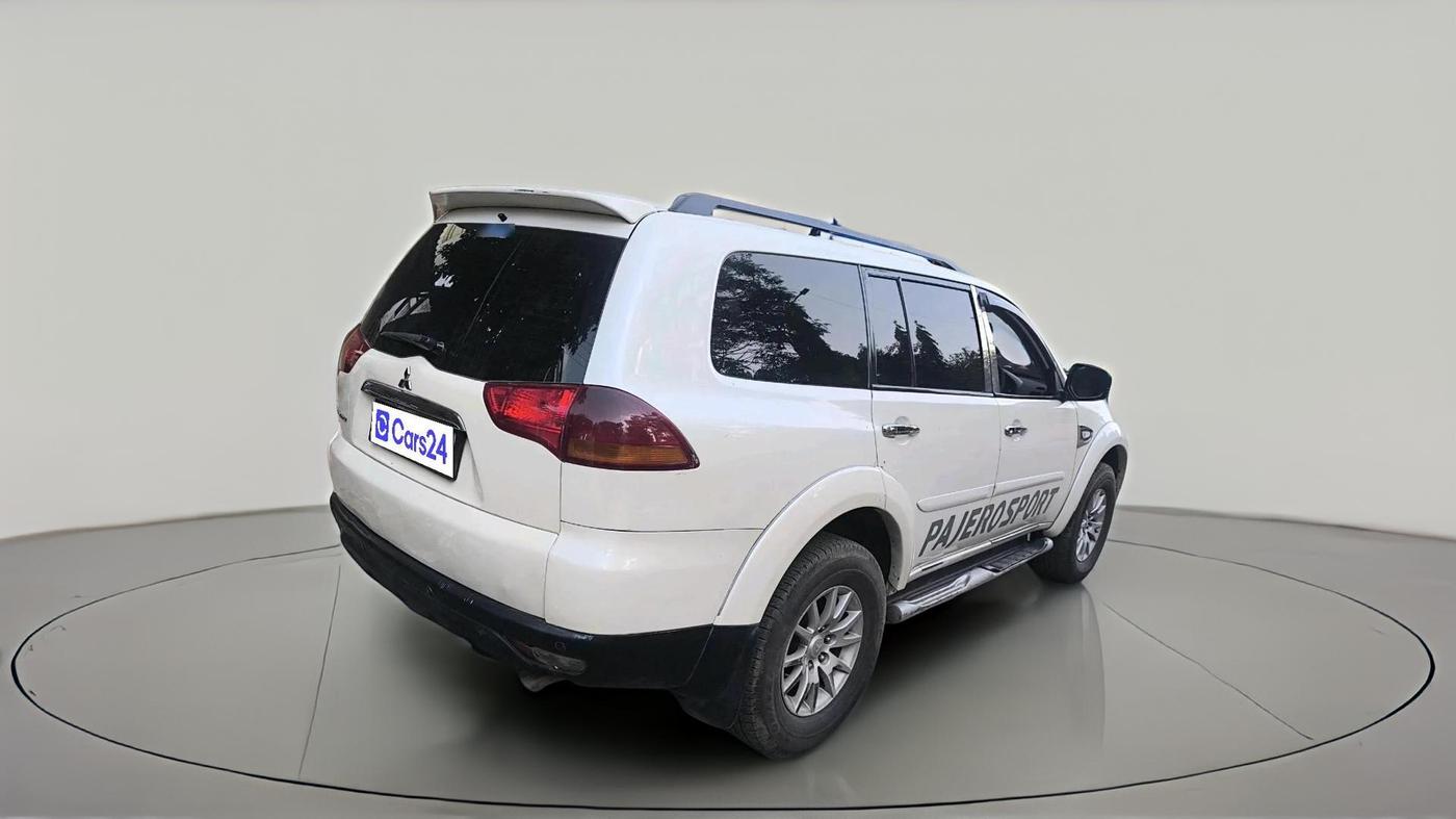 2012 Mitsubishi Pajero Sport 2.5 MT 4X4, Diesel, Manual, 2,93,676 km, exterior