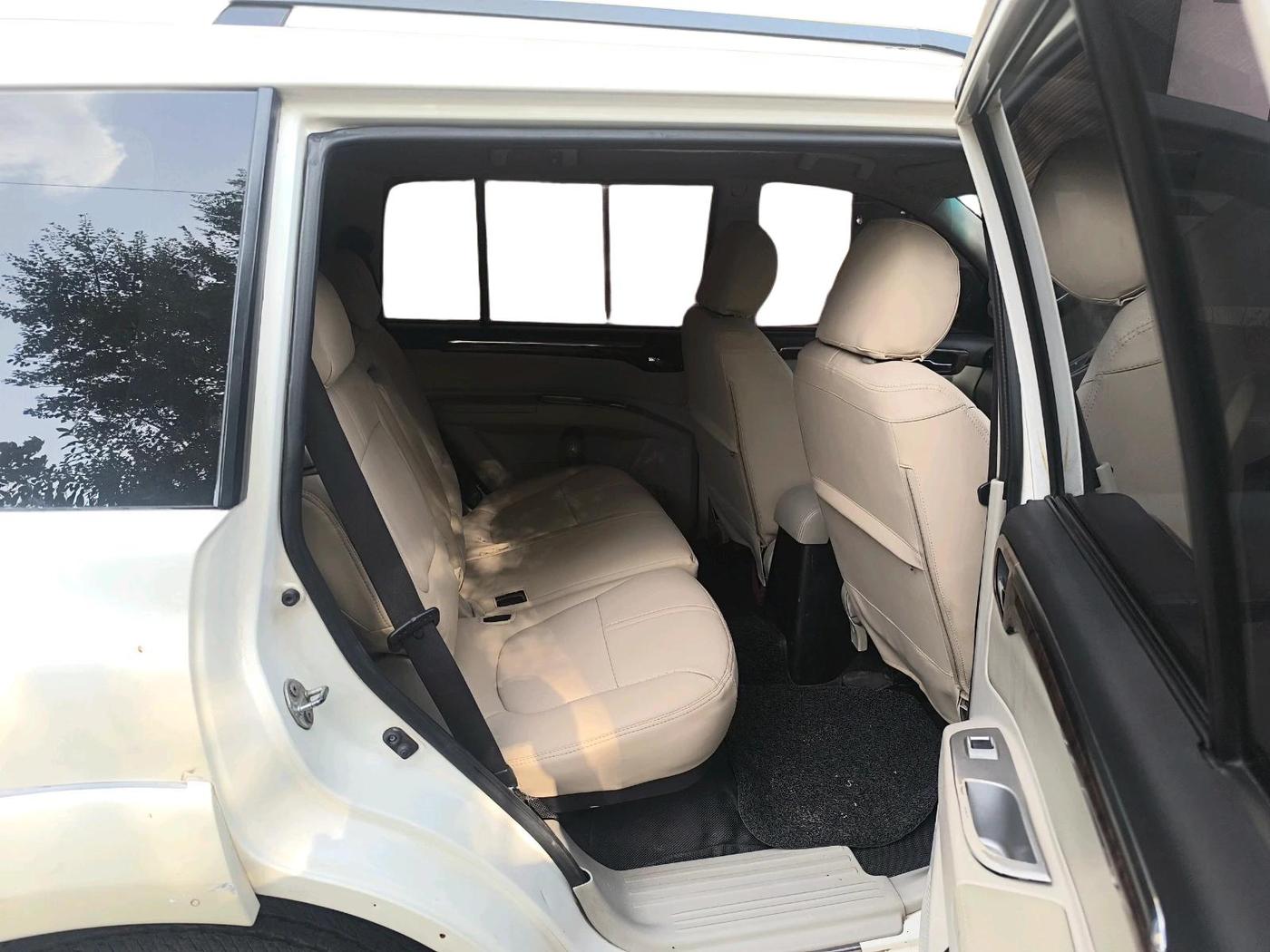 2012 Mitsubishi Pajero Sport 2.5 MT 4X4, Diesel, Manual, 2,93,676 km, interior