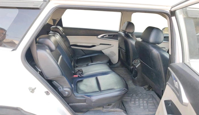 2023 KIA CARENS PREMIUM 1.5 DIESEL IMT 7 STR, Diesel, Manual, 1,73,913 km, interior