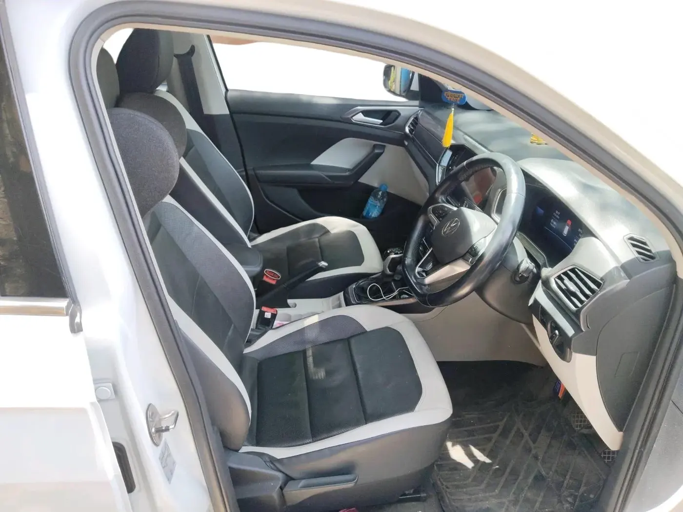 2022 Volkswagen TAIGUN TOPLINE 1.0 TSI AT, Petrol, Automatic, 57,175 km, interior