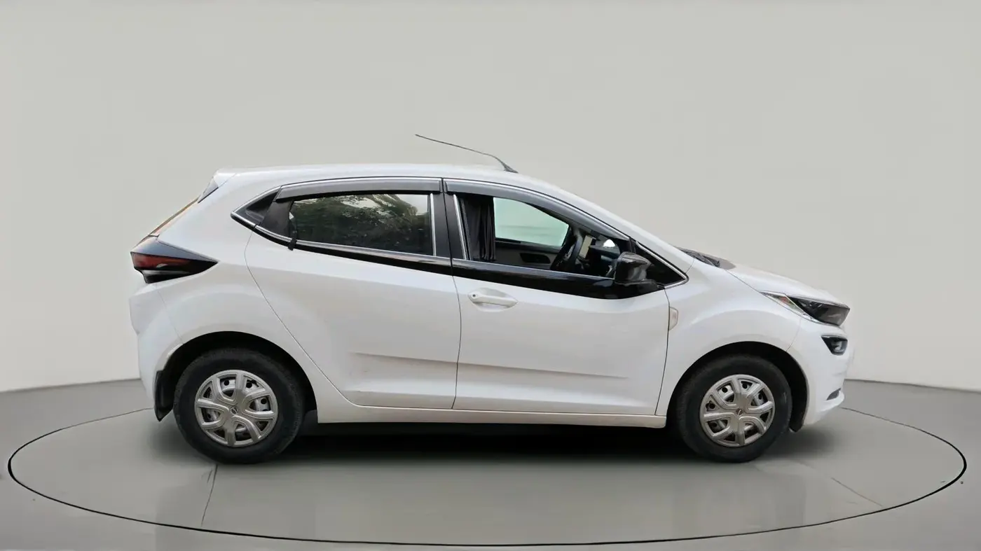 2021 Tata ALTROZ XE PETROL, Petrol, Manual, 53,243 km, exterior