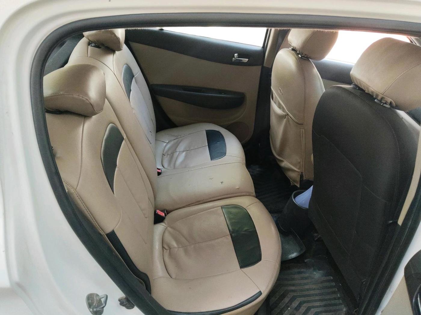 2014 Hyundai i20 ASTA 1.4 CRDI, Diesel, Manual, 3,02,706 km, interior