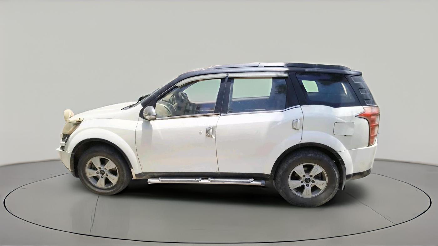 2012 Mahindra XUV500 W8, Diesel, Manual, 2,16,467 km, exterior