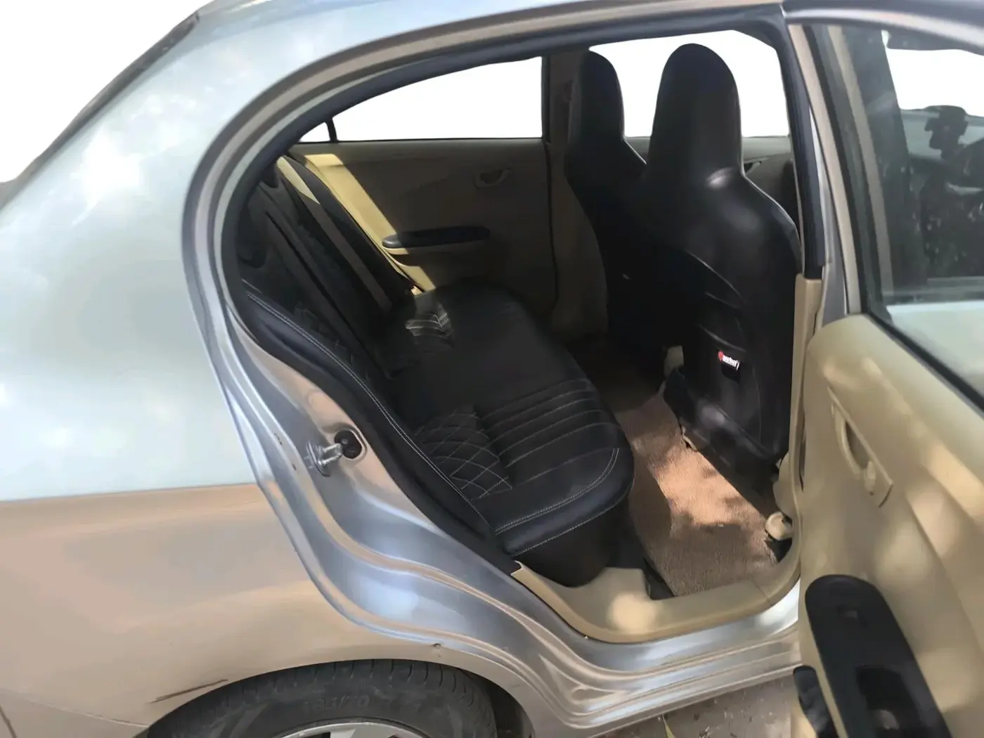 2015 Honda Amaze 1.5L I-DTEC S, Diesel, Manual, 1,12,409 km, interior
