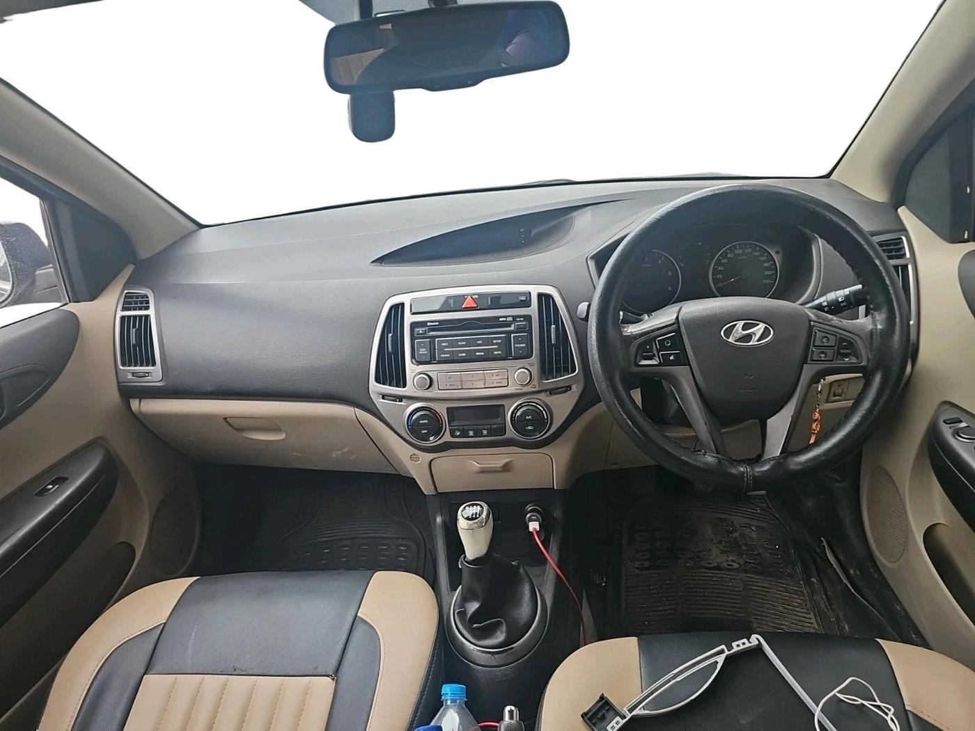 2014 Hyundai i20 SPORTZ 1.4 CRDI, Diesel, Manual, 62,601 km, interior