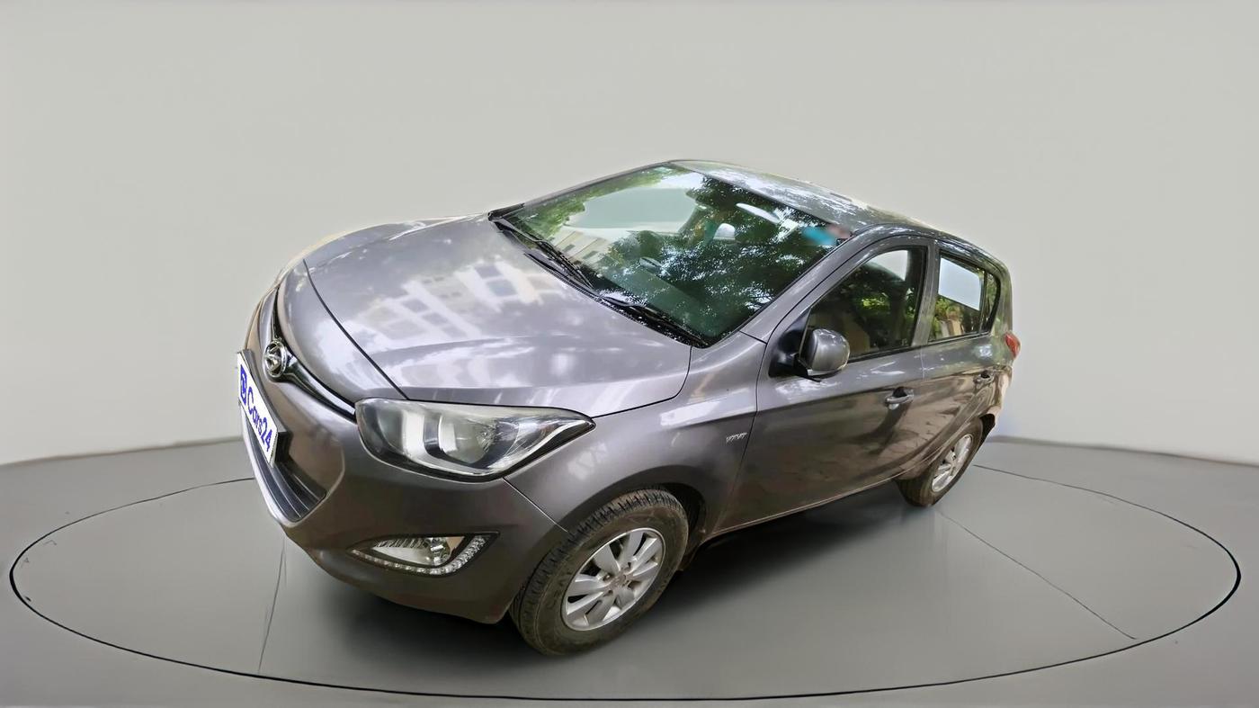 2013 Hyundai i20 SPORTZ 1.2, CNG, Manual, 1,50,584 km, exterior