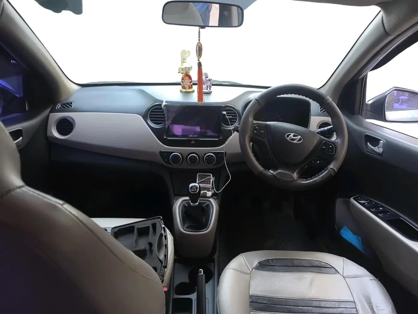 2014 Hyundai Xcent S (O) 1.2, Petrol, Manual, 1,47,923 km, interior