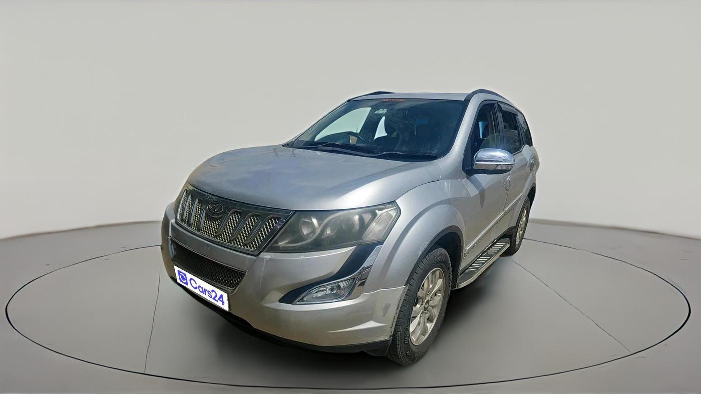 2016 Mahindra XUV500 W10, Diesel, Manual, 83,587 km, exterior