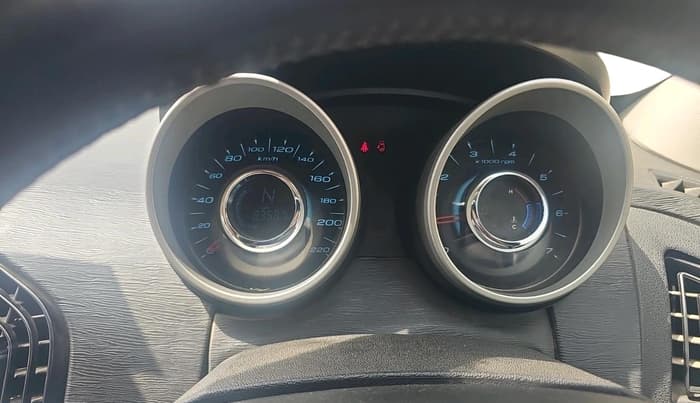 2016 Mahindra XUV500 W10, Diesel, Manual, 83,587 km, interior