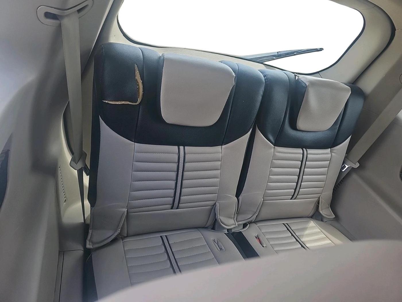 2016 Mahindra XUV500 W10, Diesel, Manual, 83,587 km, interior