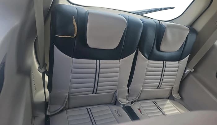 2016 Mahindra XUV500 W10, Diesel, Manual, 83,587 km, interior