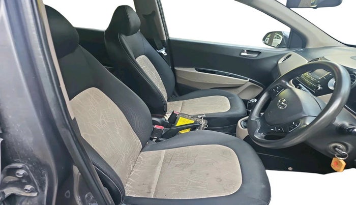 2016 Hyundai Grand i10 SPORTZ 1.2 KAPPA VTVT, Petrol, Manual, 1,39,864 km, interior