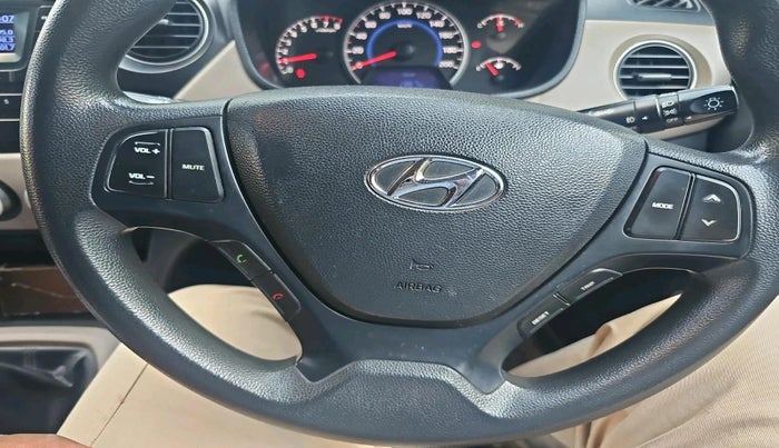 2016 Hyundai Grand i10 SPORTZ 1.2 KAPPA VTVT, Petrol, Manual, 1,39,864 km, interior