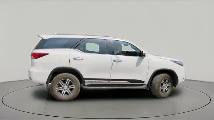 2018 Toyota Fortuner 2.8 4X2 MT, Diesel, Manual, 1,44,000 km, exterior