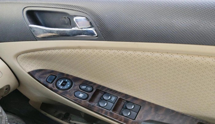 2011 Hyundai Verna FLUIDIC 1.6 CRDI SX OPT, Diesel, Manual, 1,04,235 km, interior