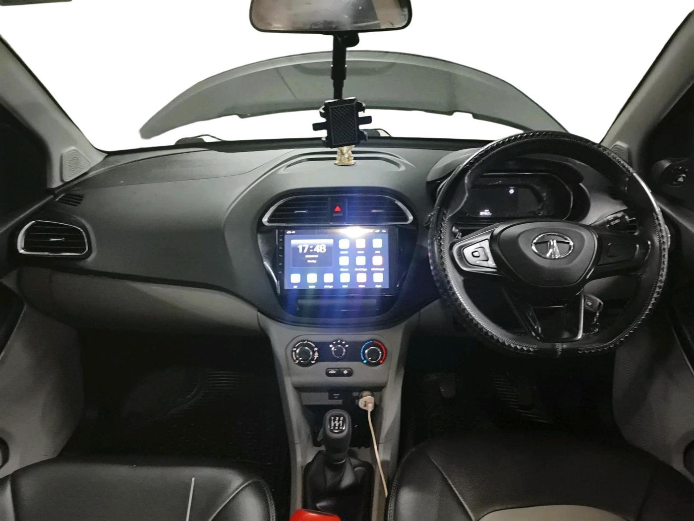 2022 Tata Tiago XT (O) PETROL, Petrol, Manual, 38,462 km, interior