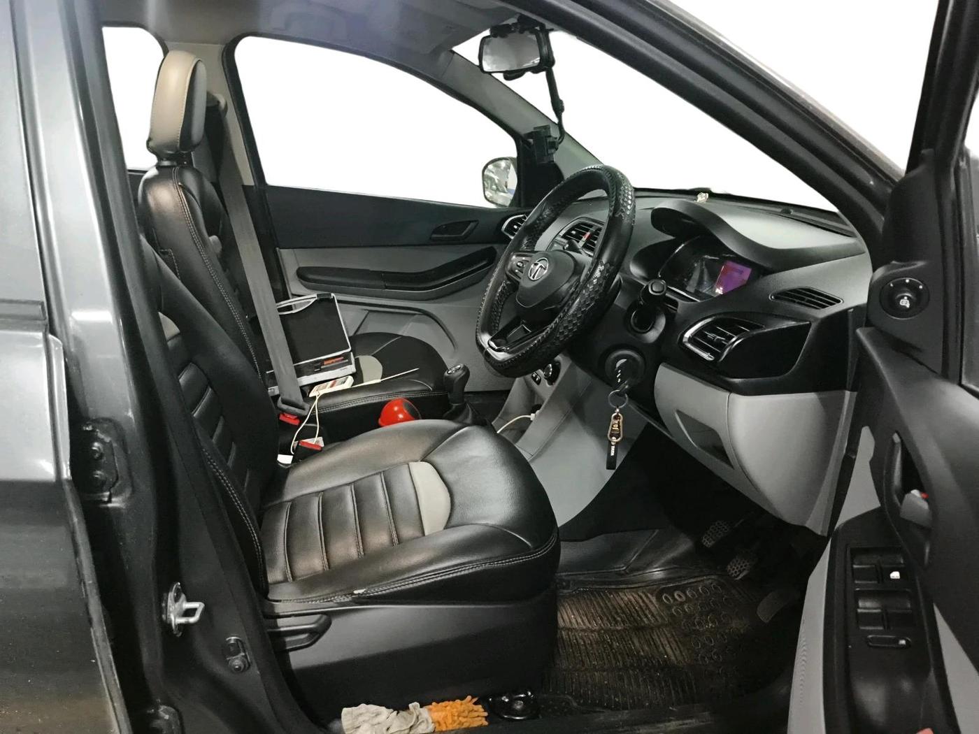 2022 Tata Tiago XT (O) PETROL, Petrol, Manual, 38,462 km, interior