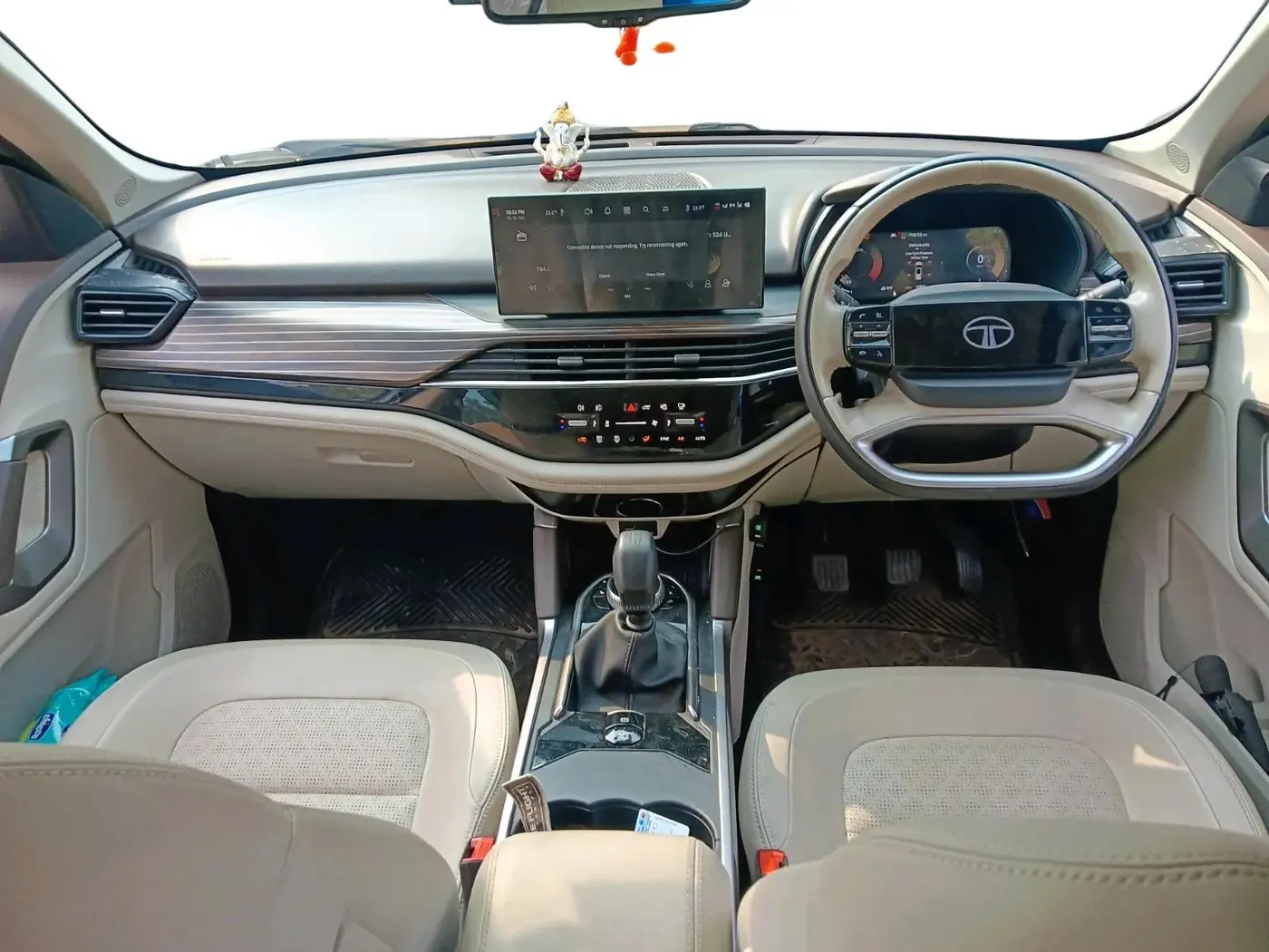 2024 Tata Safari ACCOMPLISHED PLUS DUAL TONE, Diesel, Manual, 18,835 km, interior