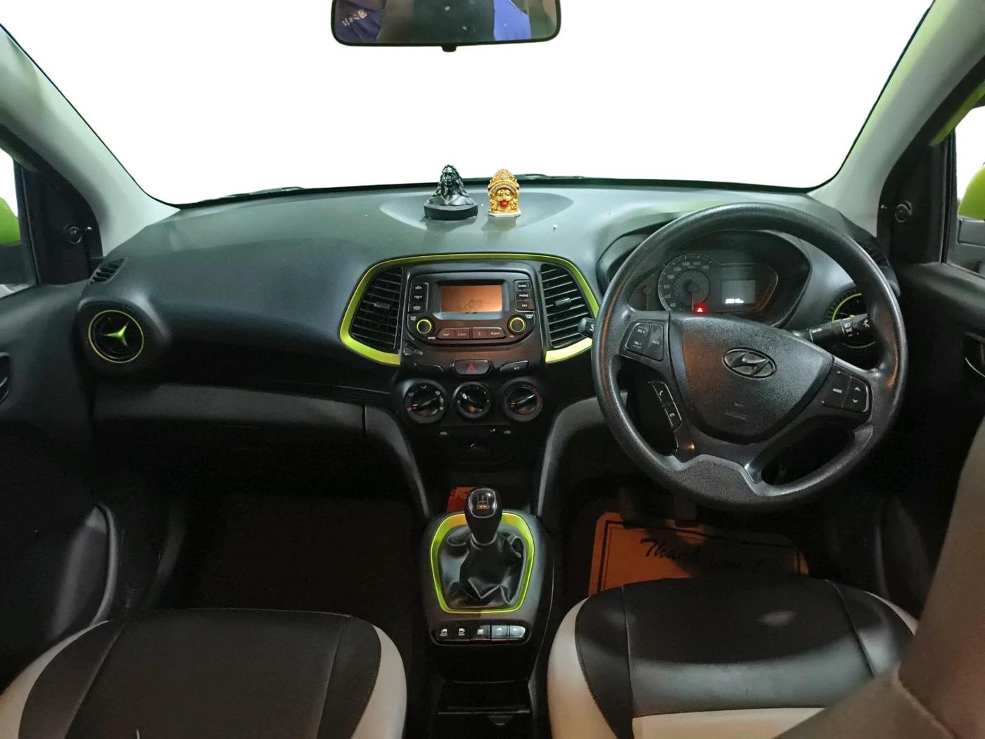 2019 Hyundai NEW SANTRO MAGNA, Petrol, Manual, 25,919 km, interior