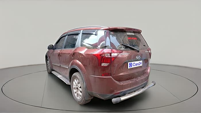 2018 Mahindra XUV500 W9, Diesel, Manual, 66,141 km, exterior