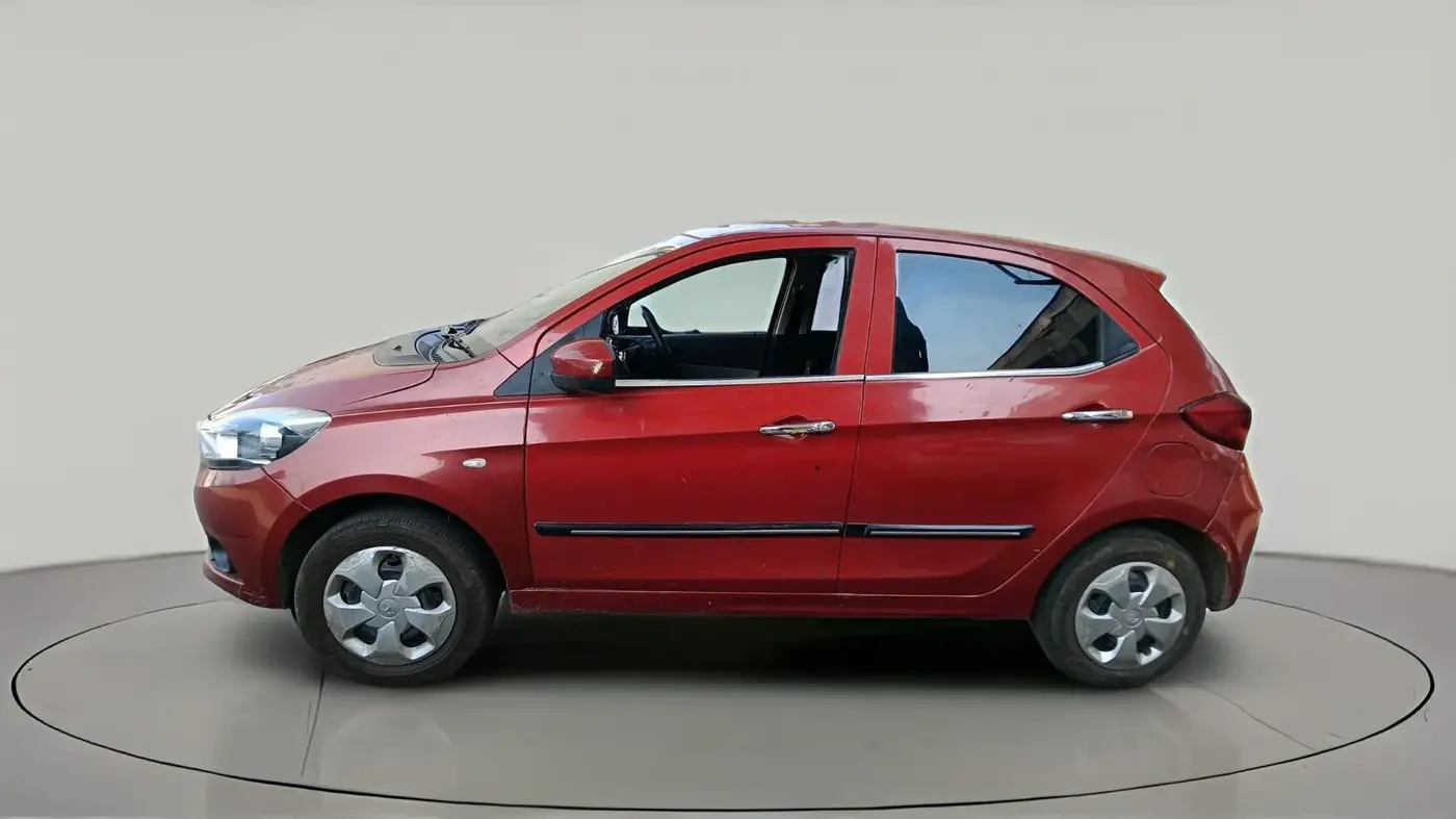 2018 Tata Tiago XT PETROL, Petrol, Manual, 77,727 km, exterior