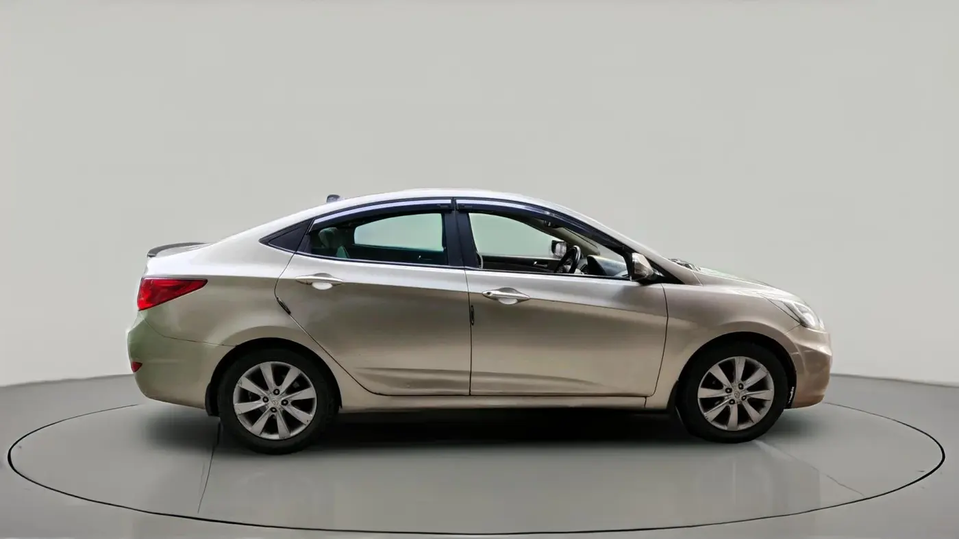 2011 Hyundai Verna FLUIDIC 1.6 VTVT SX, Petrol, Manual, 53,229 km, exterior