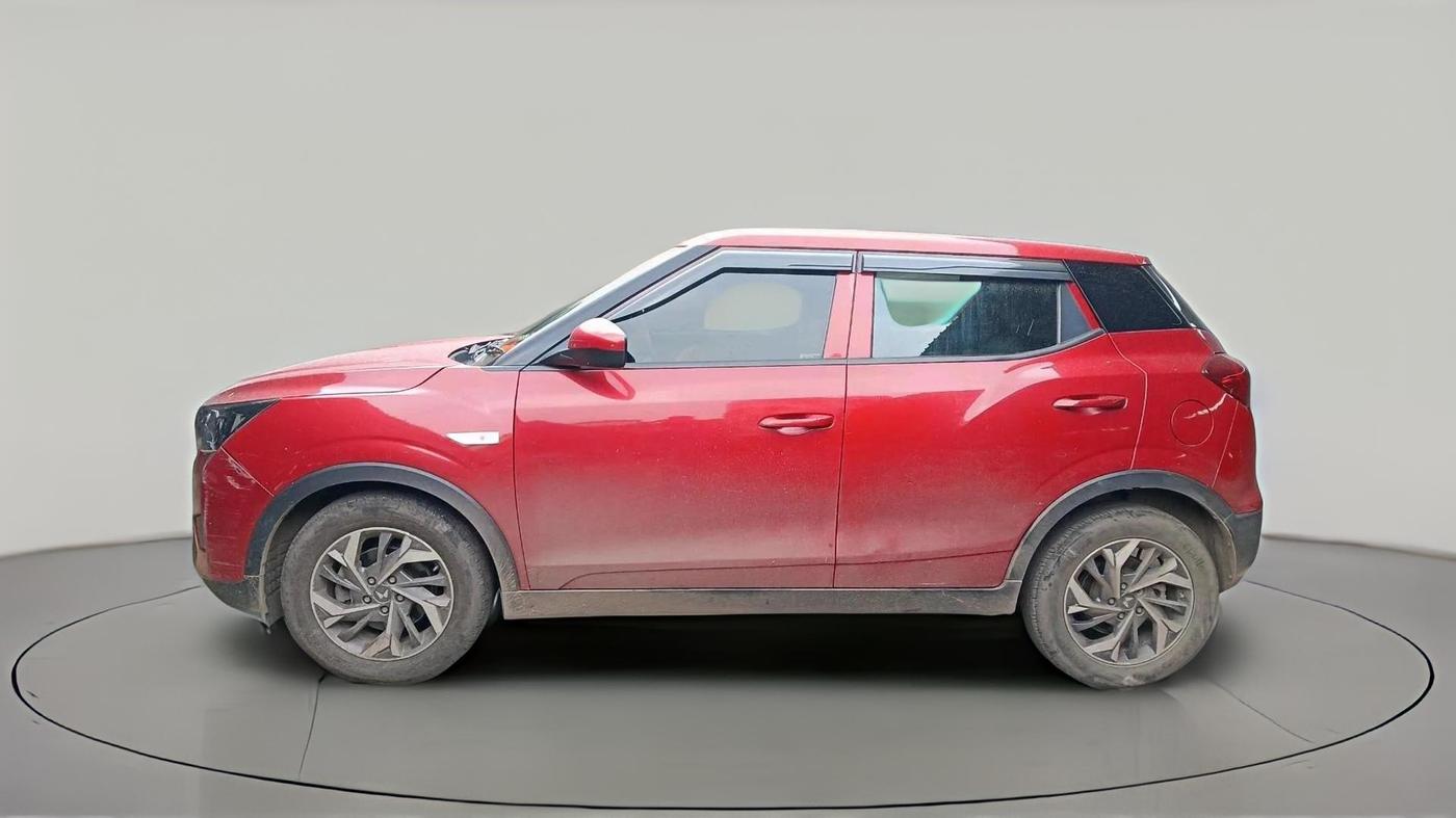 2019 Mahindra XUV300 W4 1.2 PETROL, Petrol, Manual, 43,666 km, exterior