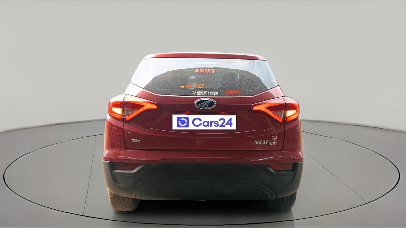 2019 Mahindra XUV300 W4 1.2 PETROL, Petrol, Manual, 43,666 km, exterior