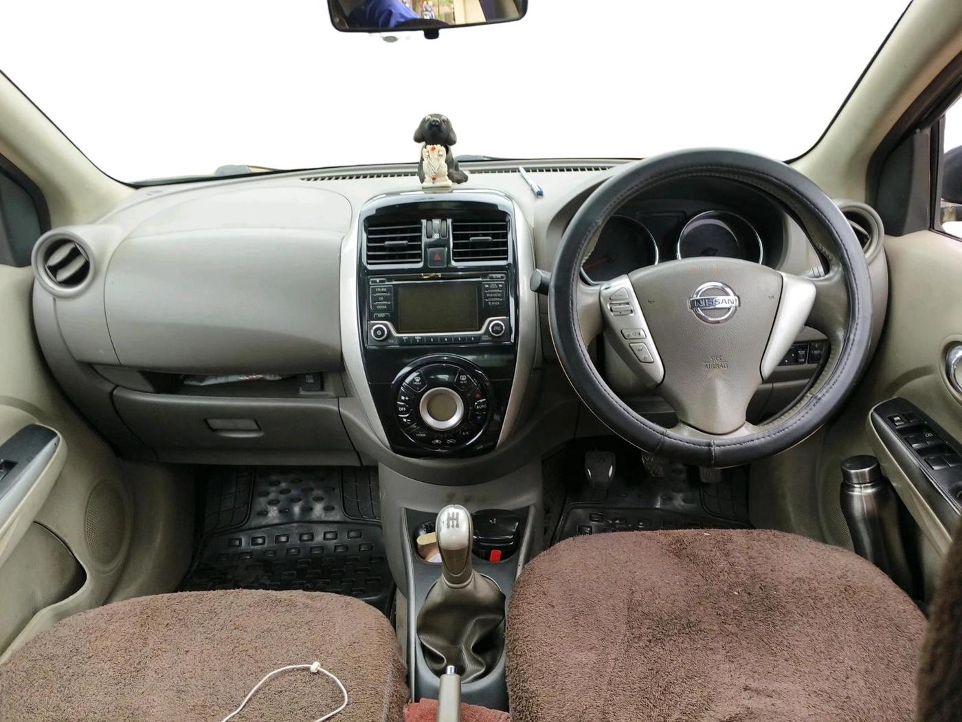 2015 Nissan Sunny XV DIESEL, Diesel, Manual, 1,08,595 km, interior