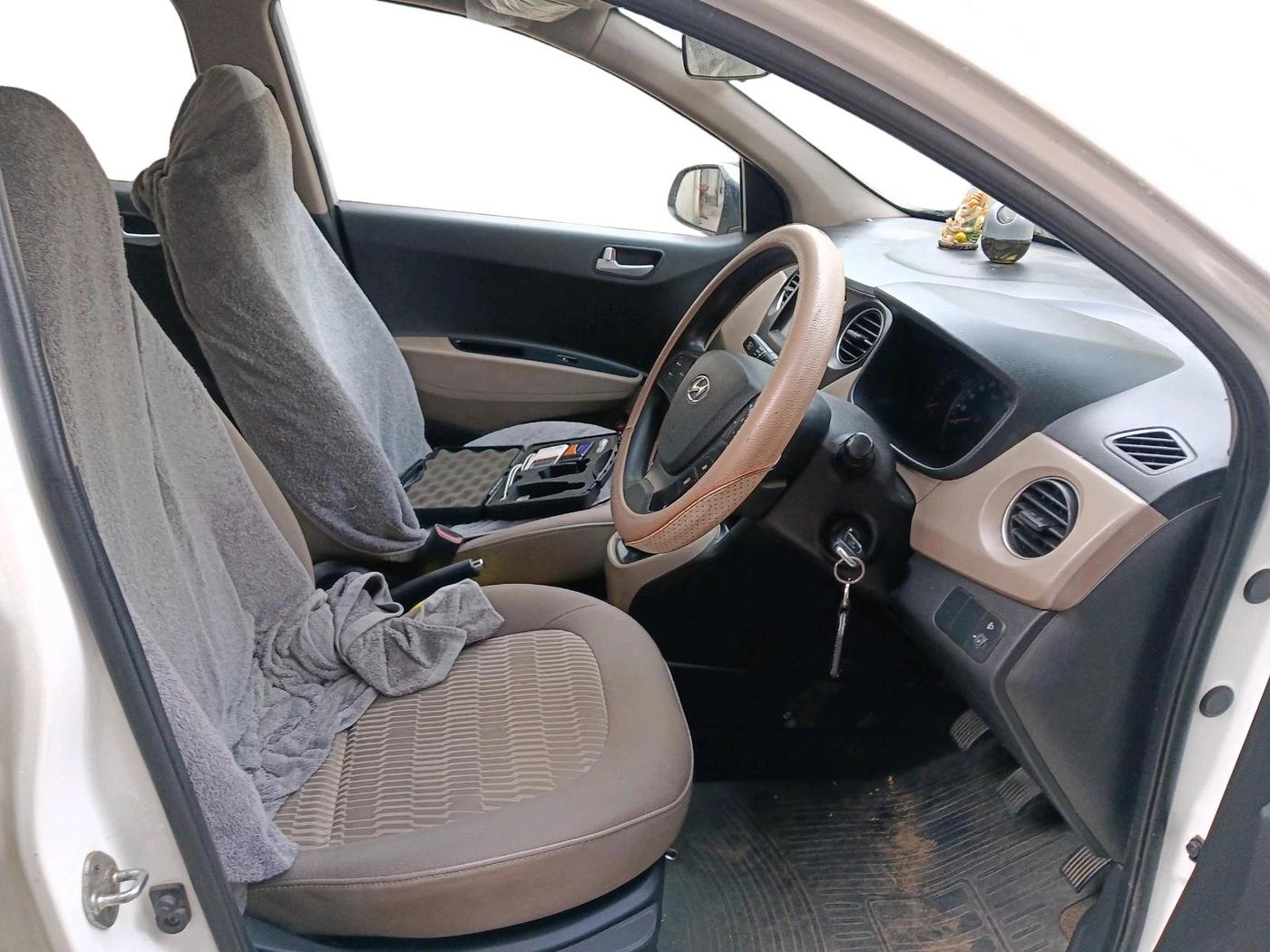 2017 Hyundai Xcent SX 1.2, Petrol, Manual, 44,595 km, interior