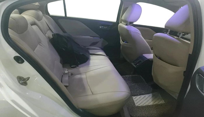 2016 Honda City 1.5L I-DTEC V, Diesel, Manual, 60,891 km, interior