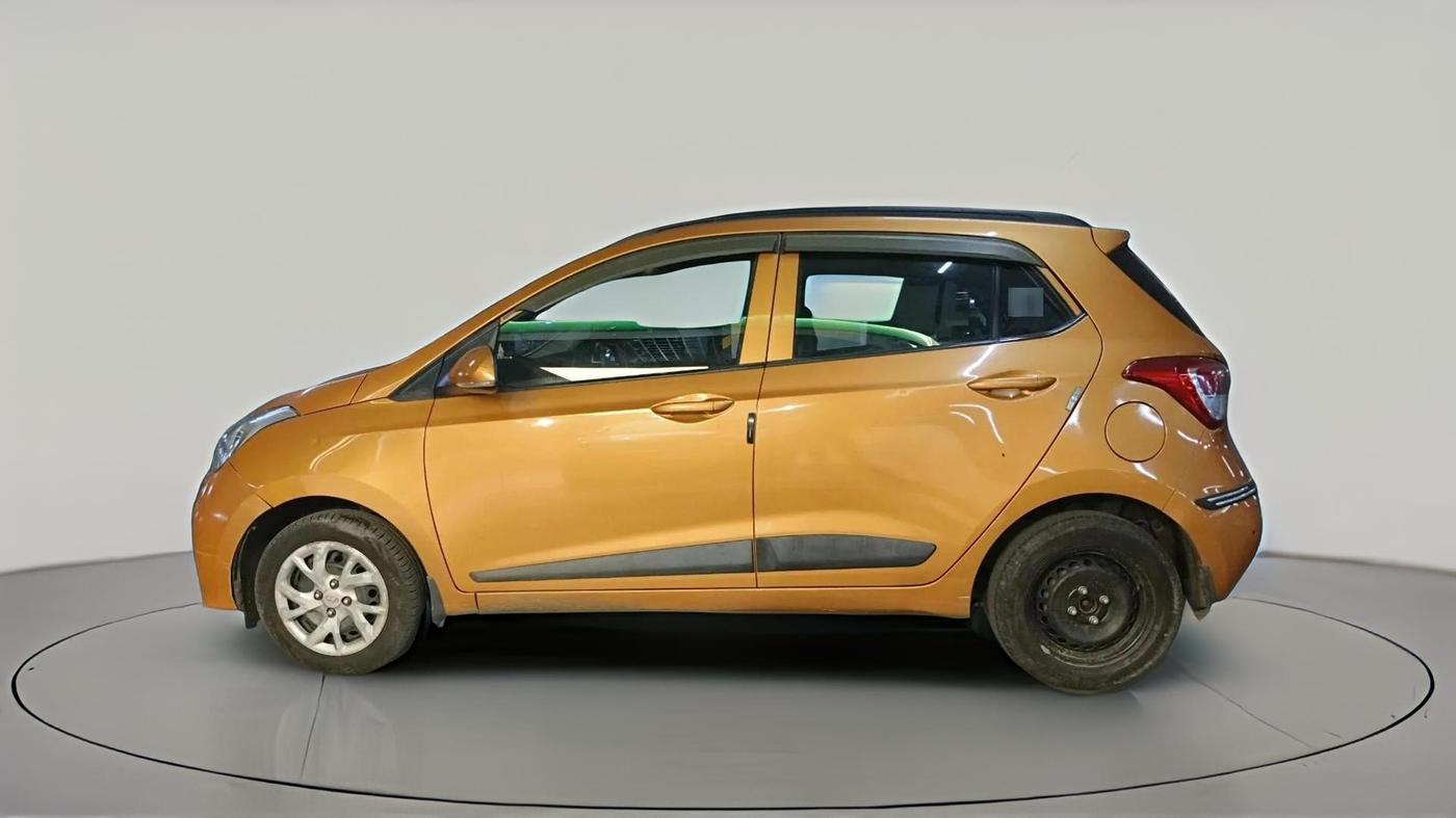 2017 Hyundai Grand i10 SPORTZ (O) 1.2 KAPPA VTVT, Petrol, Manual, 30,941 km, exterior