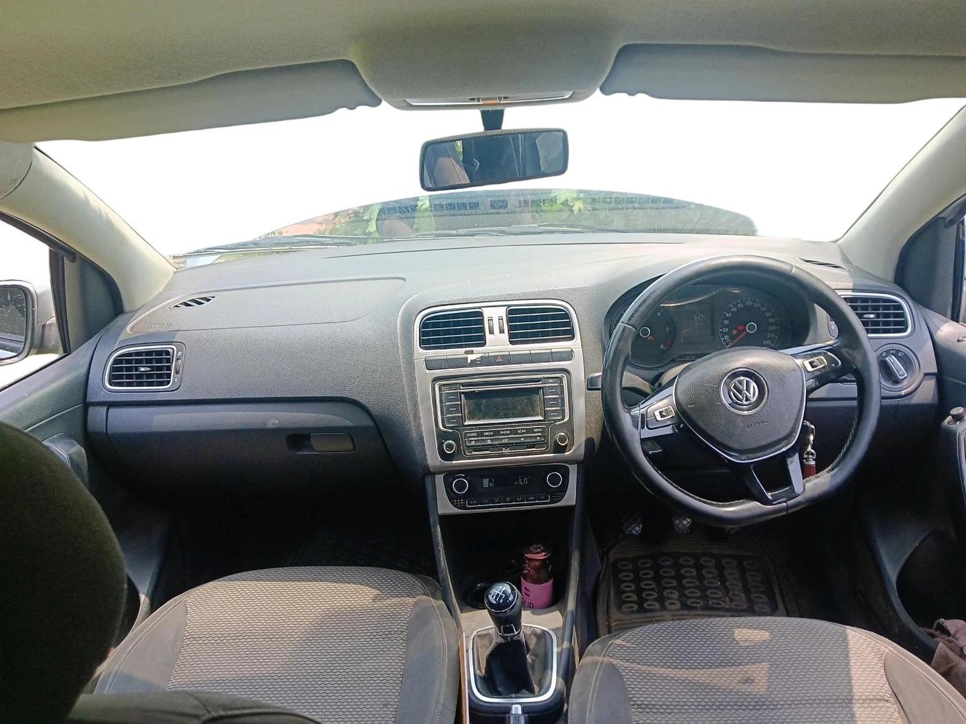 2014 Volkswagen Cross Polo HIGHLINE TDI, Diesel, Manual, 71,975 km, interior