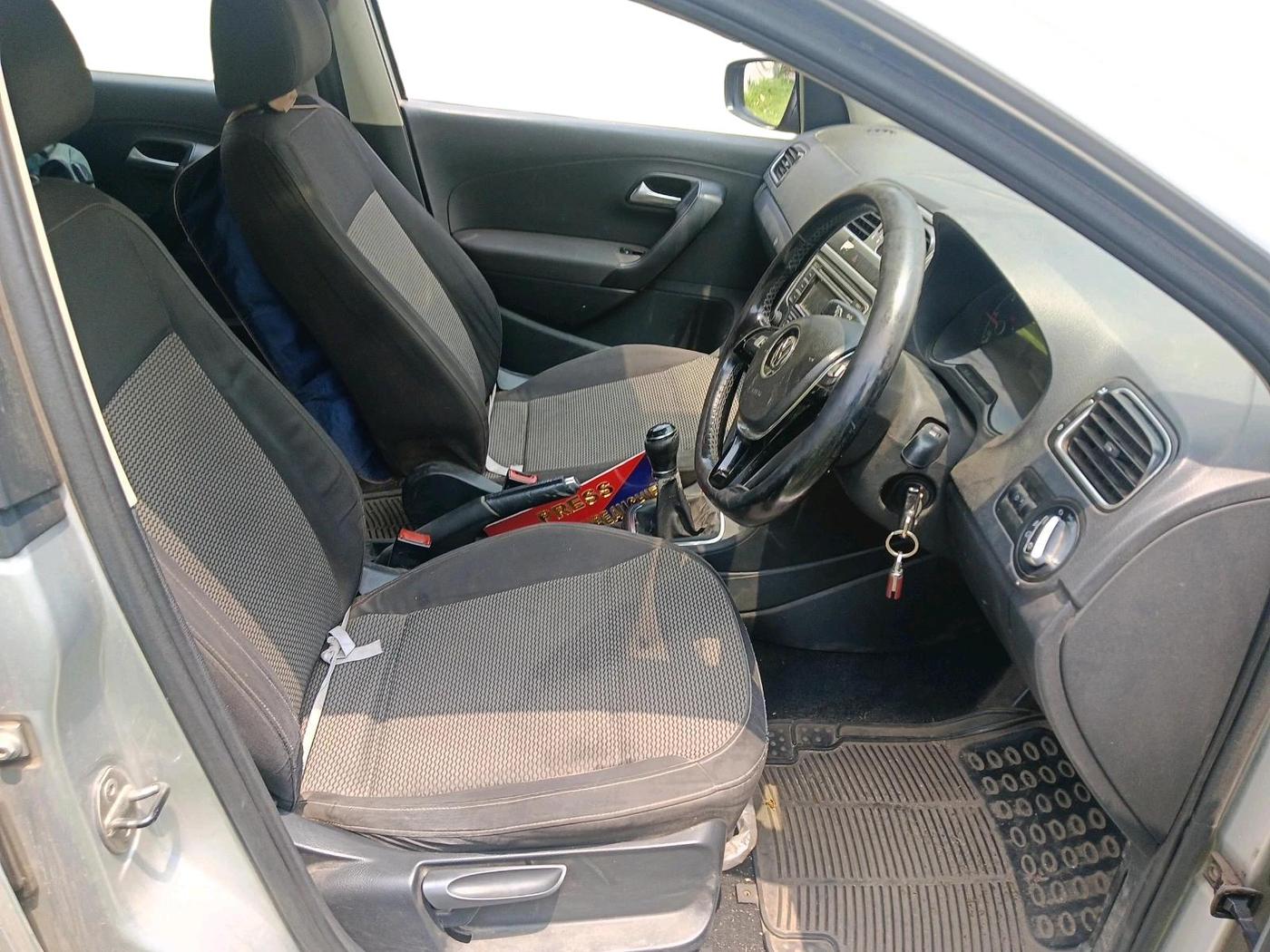 2014 Volkswagen Cross Polo HIGHLINE TDI, Diesel, Manual, 71,975 km, interior
