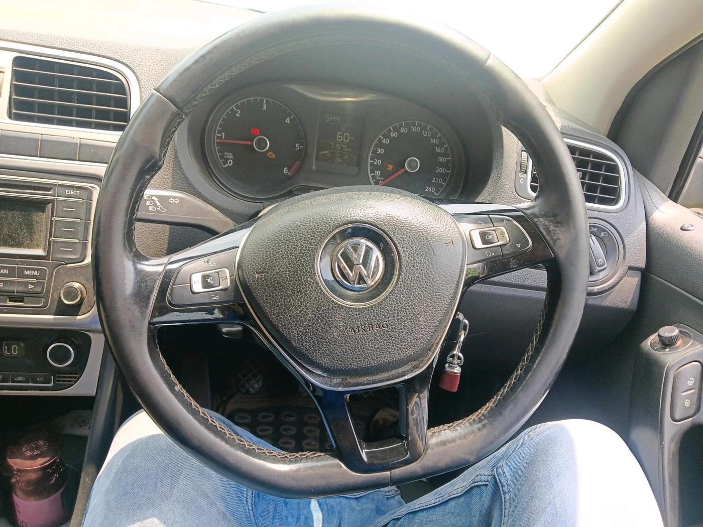 2014 Volkswagen Cross Polo HIGHLINE TDI, Diesel, Manual, 71,975 km, interior