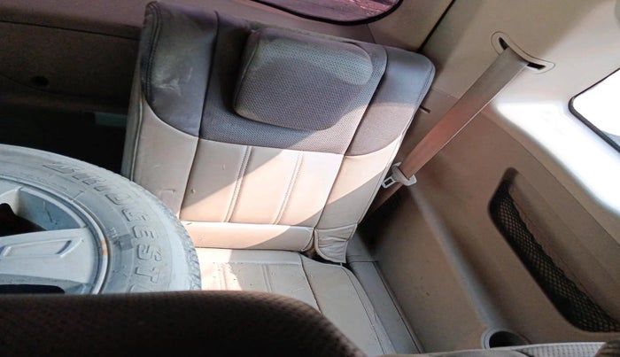 2014 Mahindra XUV500 W8, Diesel, Manual, 82,857 km, interior